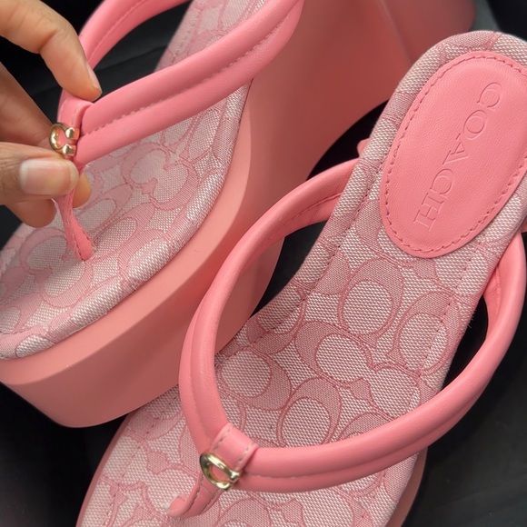 Coach summer sandals - Picture 2 of 4